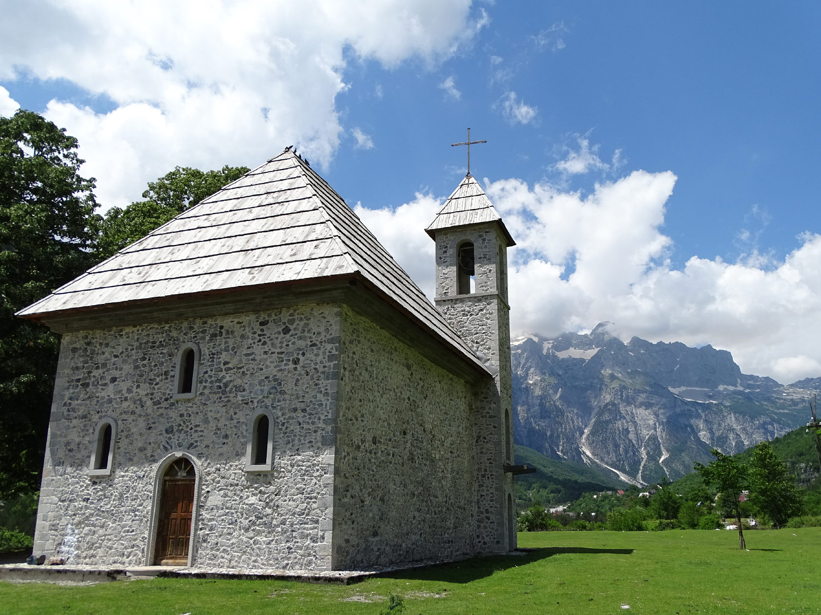 Theth (Photo license: CC BY 2.0)